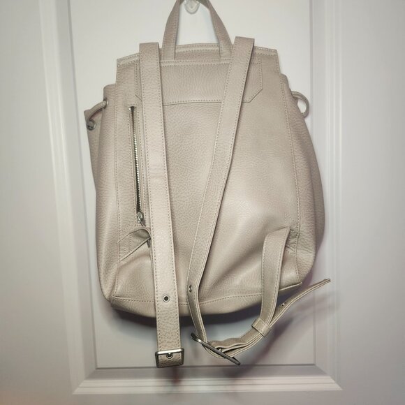 Matt & Nat Mumbai Vegan Leather Backpack in Koala Matte - Picture 5 of 5